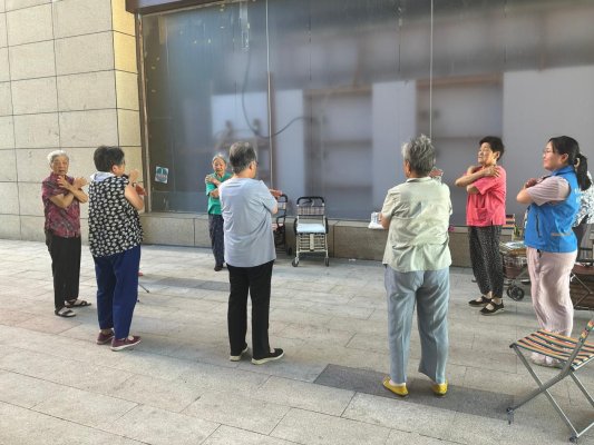 济宁市任城区仙营街道仙北社区开展“全民健身·网格动起来”志愿服务活动(图1)