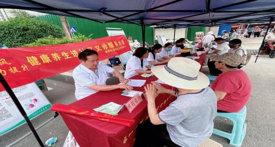 冰球突破豪华版下载app|丫头你忍忍我开始动了|兰山区柳青街