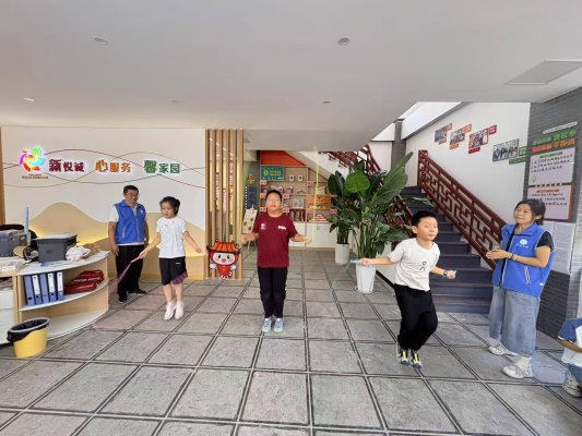 济宁市任城区南张街道悦诚社区开展“全民健身·快乐跳绳”活动(图2)
