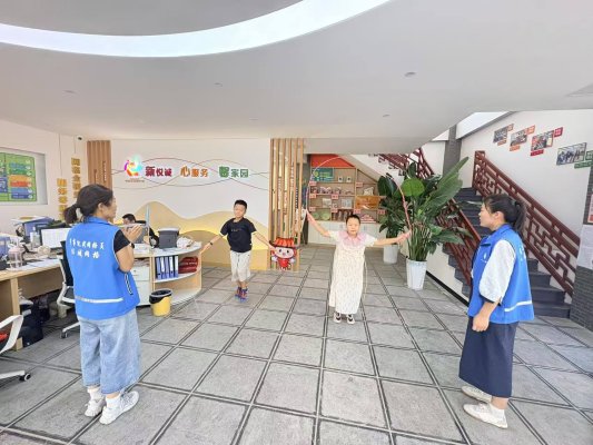 济宁市任城区南张街道悦诚社区开展“全民健身·快乐跳绳”活动(图3)
