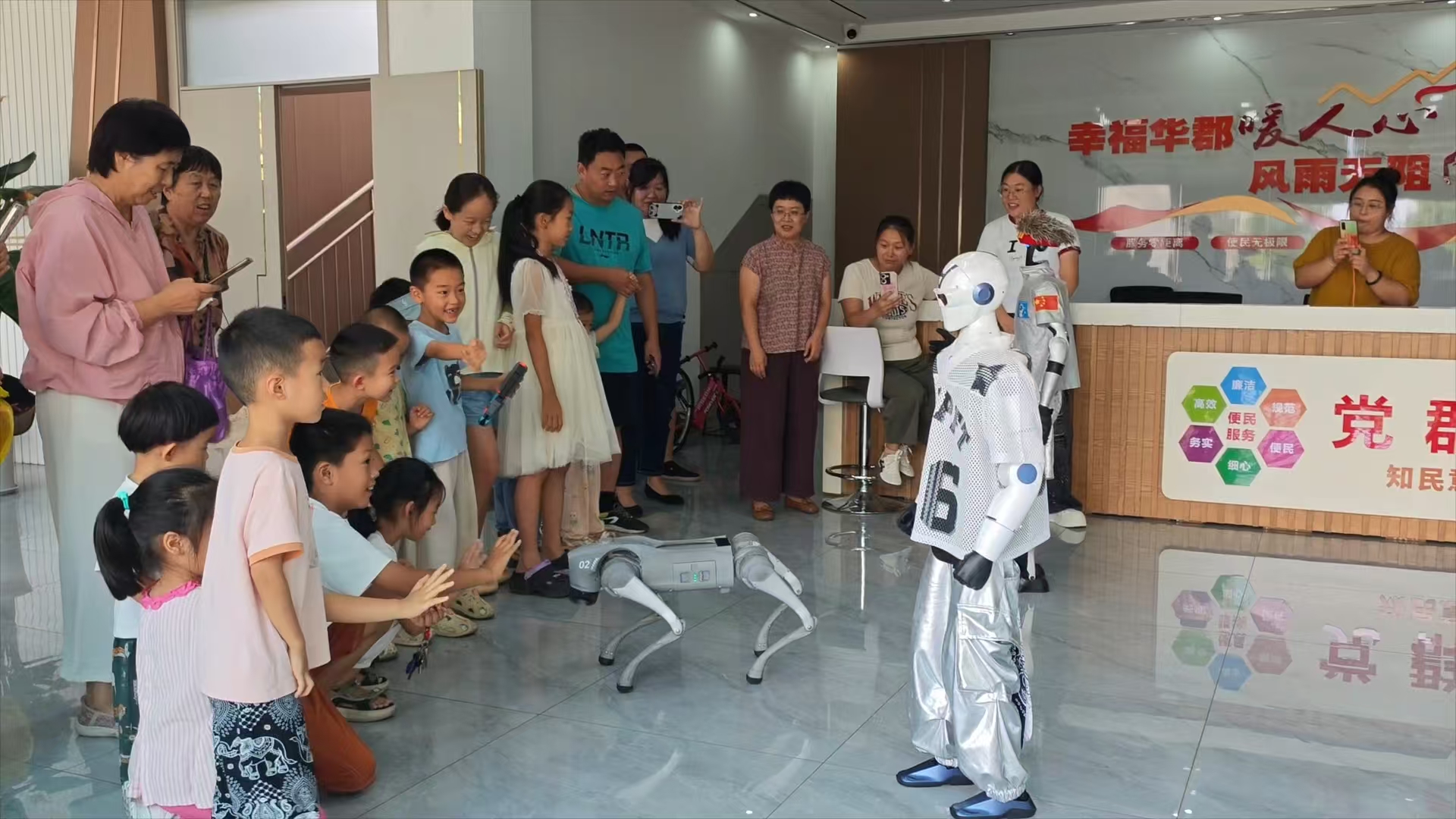 逐梦星辰探科技·趣味体验润童心——泰山区上高街道华郡社区开展科创公益体验课(图2)