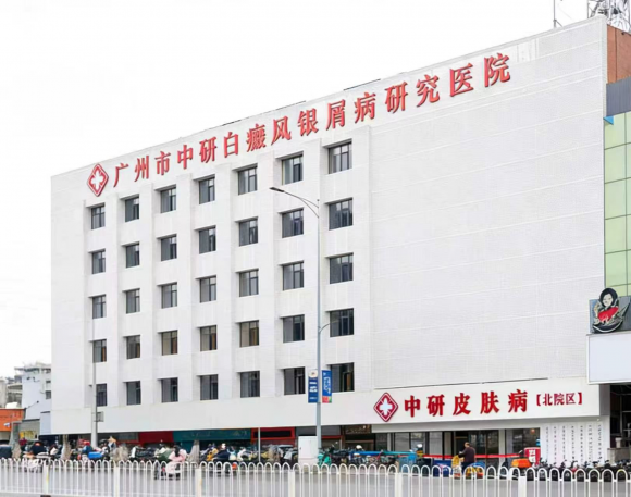 广州白癜风初期白斑怎么干预?早做养护更易稳定肌肤