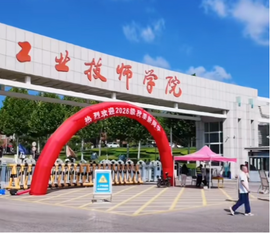 “不唯学历唯能力”:31名大学毕业生走进技校再学习