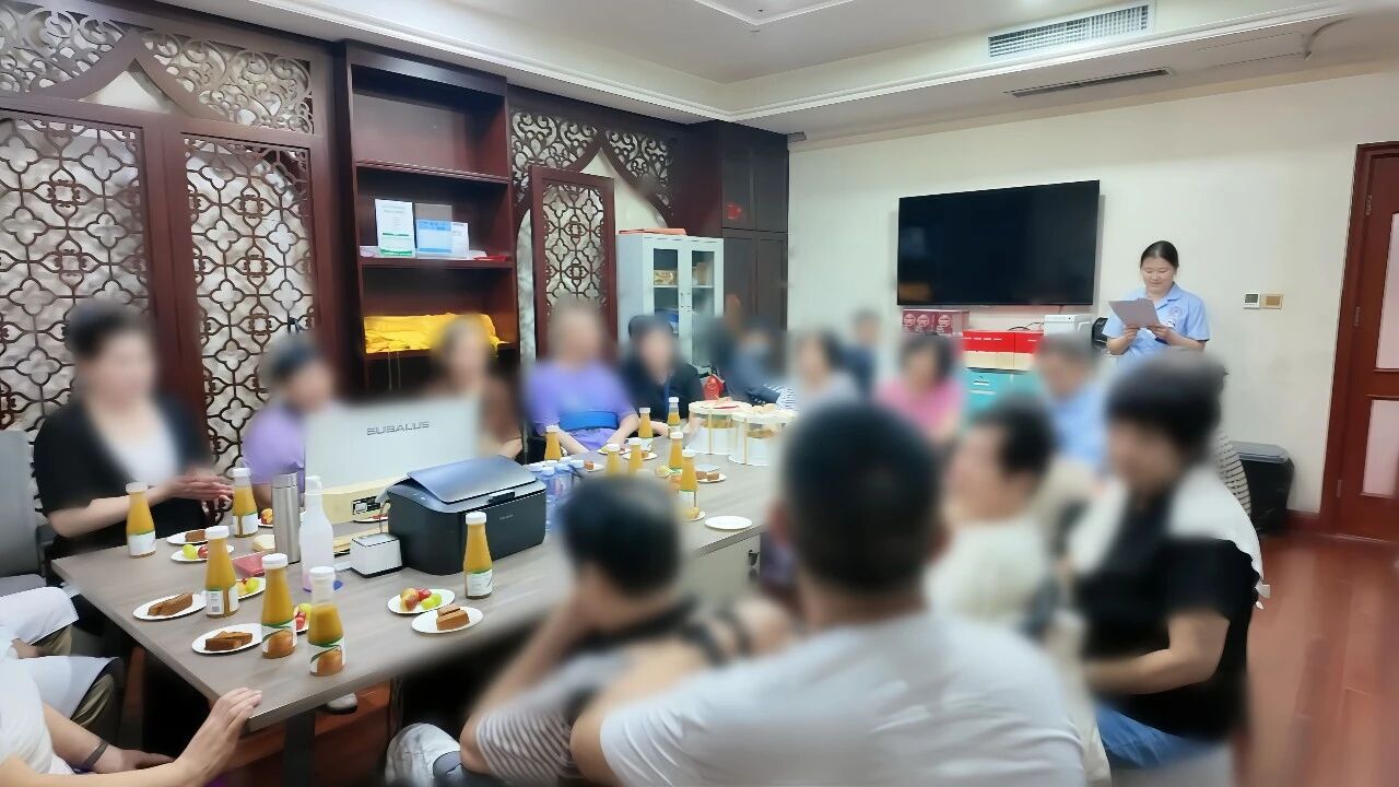温情康复暖心相伴丨济南南郊医院康复医学科举办温馨生日会(图1)
