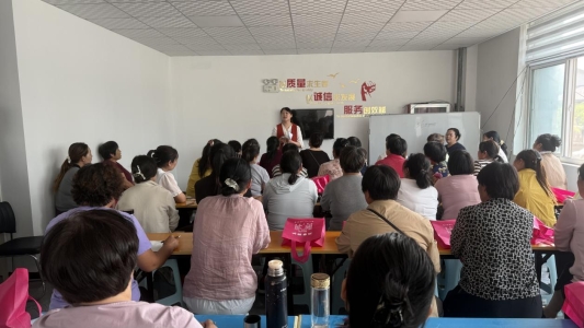 济宁市泗水县泉林镇开展巾帼职业技能提升培训(图1)