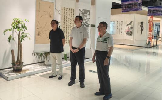 “盛世丹青·家国同辉”国庆书画艺术展亮相济南泉城路