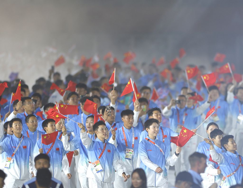 亚运会丨综述:中国十二连冠 亚洲新星闪耀 赛事组织混乱