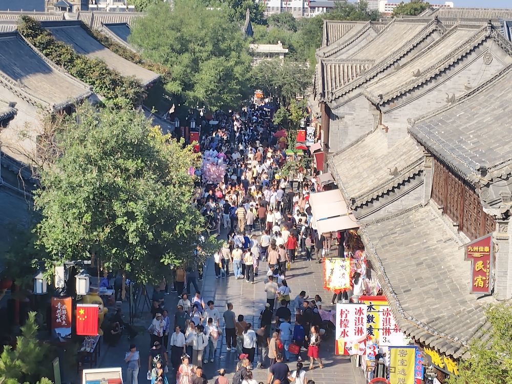逛古城、赏非遗、赛风筝:多业态点燃国庆假日文旅