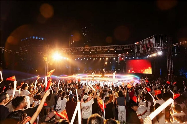 潮派音乐会,青春正当燃!上饶高铁经济试验区奏响城市活力乐章