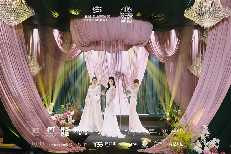 以“幔间花叙”为名青岛海悦御华大酒店2026秋季婚礼秀演绎婚宴新传奇(图3)