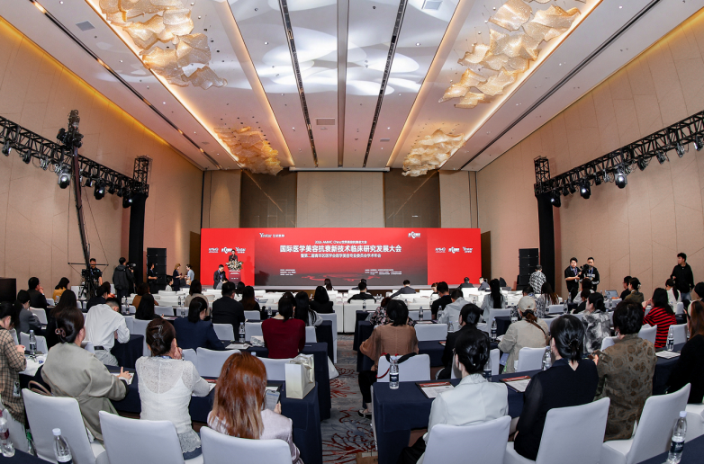 连续登台AMWC授课与实操示范,解析成都艺星技术创研的打磨之路
