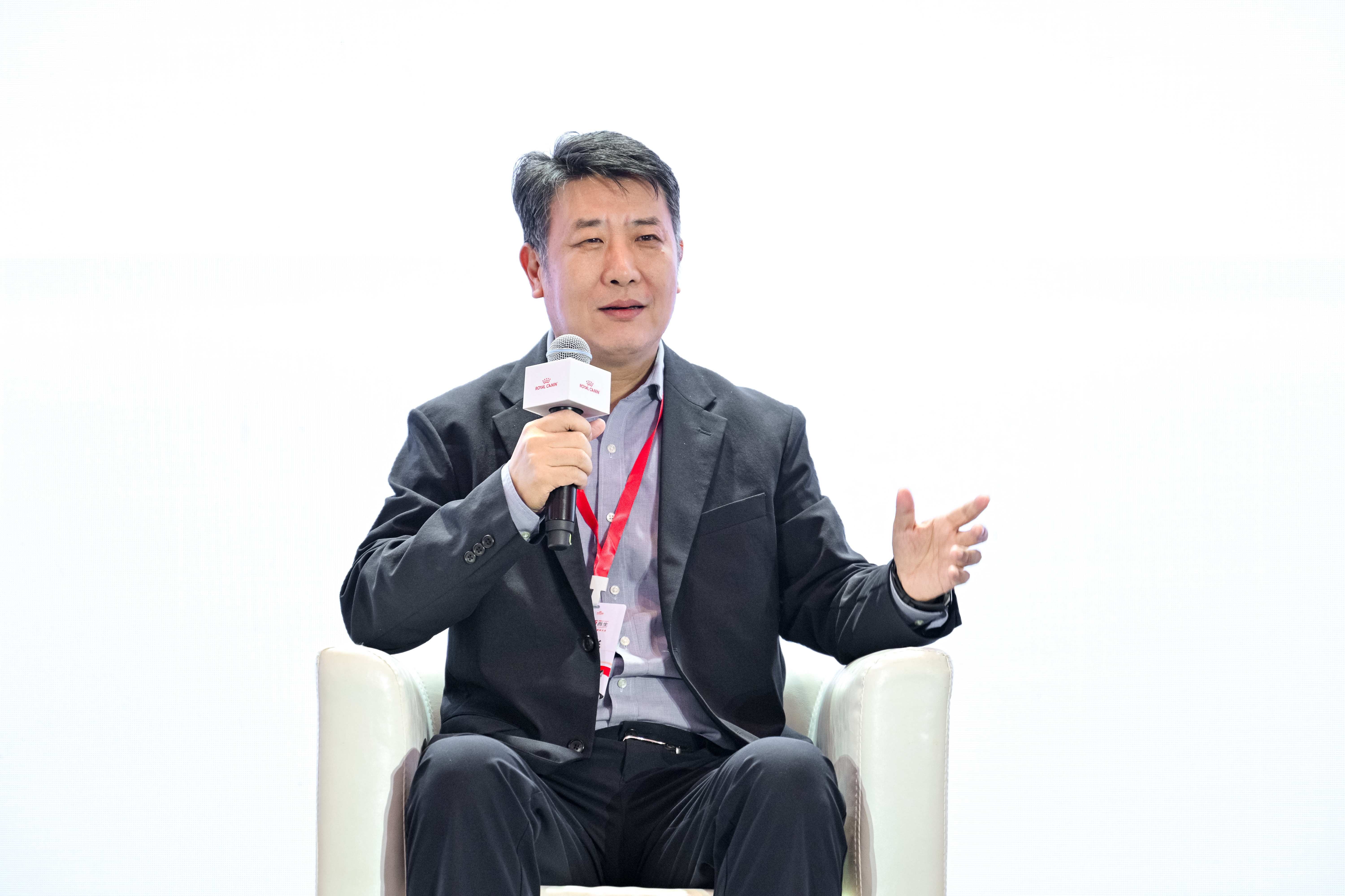 7. 中国兽医协会宠物诊疗分会主任委员、中国农业大学教学动物医院院长夏兆飞.JPG