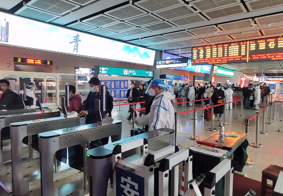 济南西站服务中心严守省会疫情防控西大门