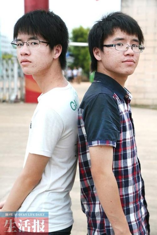 双胞胎兄弟同校同专业 身高体重都一样要求分开班