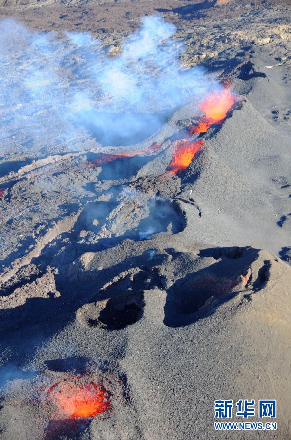 THE REUNION ISLAND-SAINT-DENIS-FURNACE VOLCANO-ERUPTION