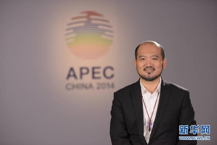 （新华网）（7）北京APEC领导人非正式会议特色中式服装亮相