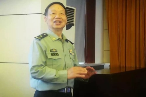 中国人的故事|让我们缅怀他，真正用信念撑起生命尊严的军人