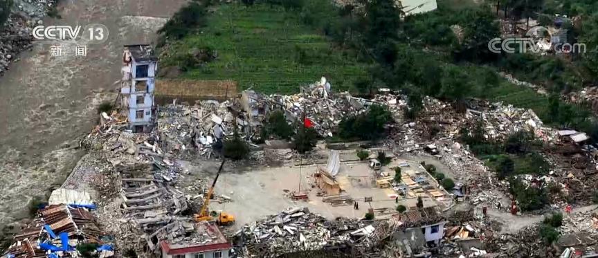 图片新闻·13年的重建新生 | 从废墟里站立 人们靠双手和拼搏重建起生活和未来