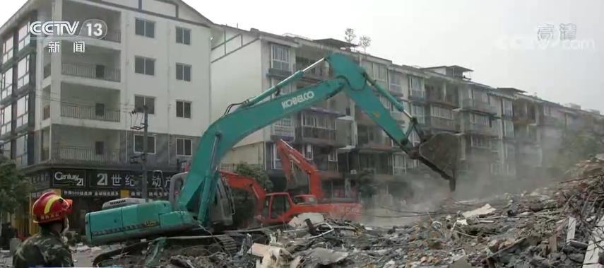 图片新闻·13年的重建新生 | 从废墟里站立 人们靠双手和拼搏重建起生活和未来