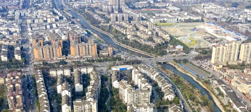 图片新闻·13年的重建新生 | 从废墟里站立 人们靠双手和拼搏重建起生活和未来