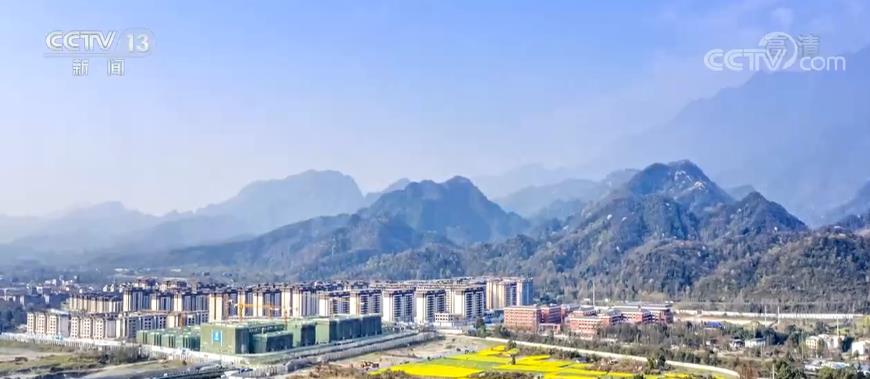 图片新闻·13年的重建新生 | 从废墟里站立 人们靠双手和拼搏重建起生活和未来