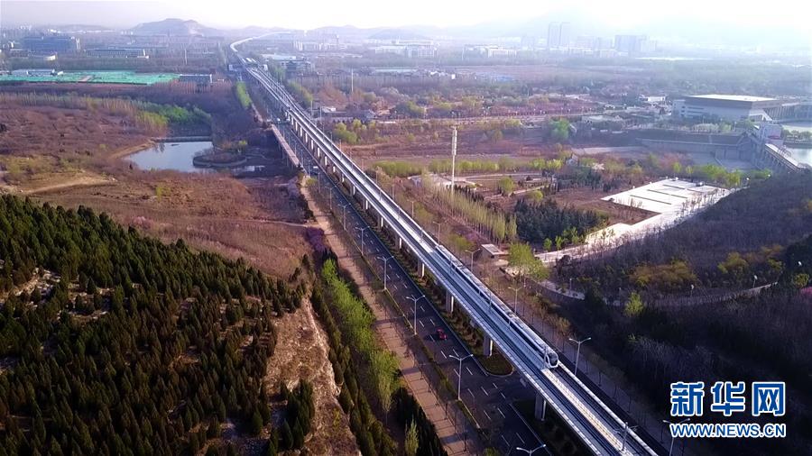 #（新华视界）（4）济南市首条地铁开通商业运营