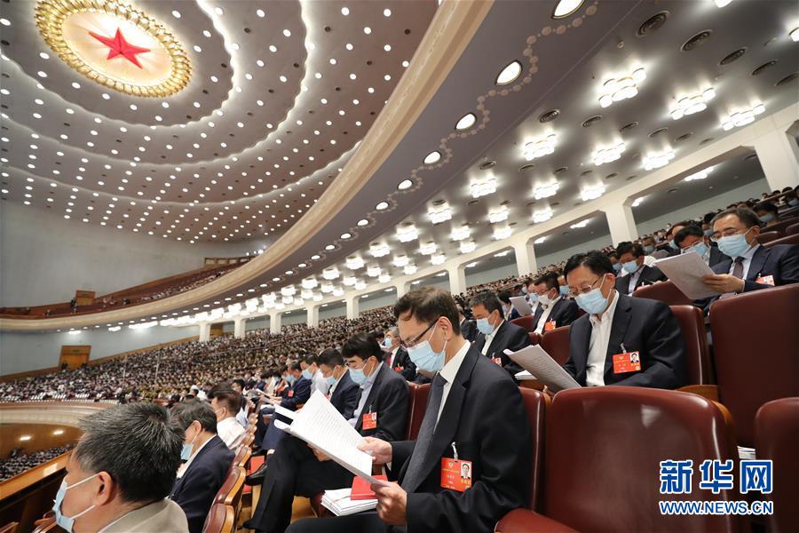 （两会·人大开幕·XHDW）（6）十三届全国人大三次会议在京开幕