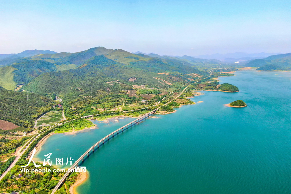 浙江长兴：合溪水库美景如画