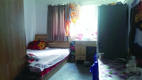 公寓卧室布置的井井有条