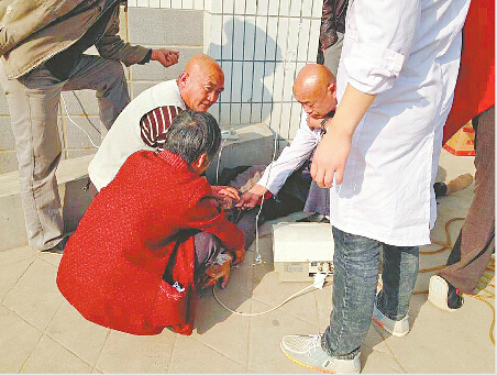 聊城被针扎女婴舅妈服毒身亡 年龄26岁服毒原因不明