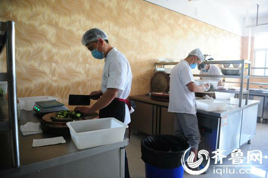 阿姨点餐中央厨房