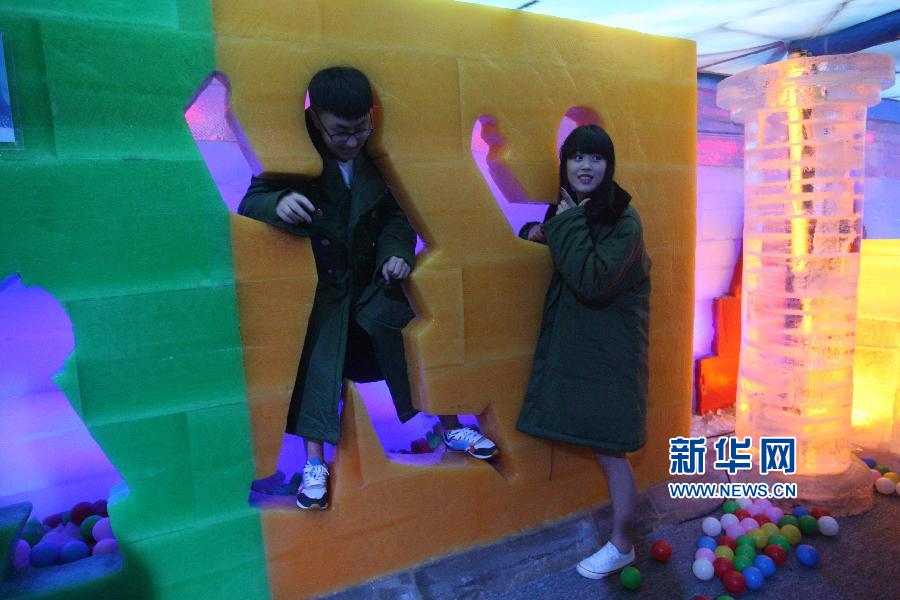 #（晚报）（4）山东蓬莱暑期举行大型冰雕展