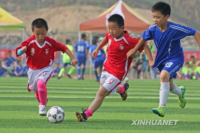 #（体育）（2）足球——第13届全国少儿足球邀请赛在山东烟台开幕