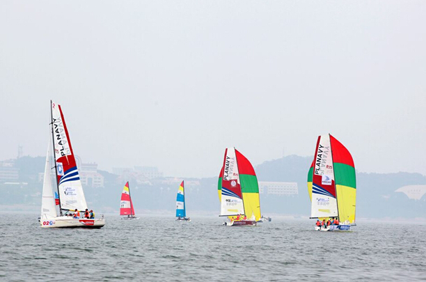 2015威海国际帆船赛开幕 200余名运动员扬帆角逐