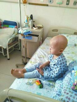 济宁夫妇半年发581条微博 记录两岁半儿子抗肿瘤过程
