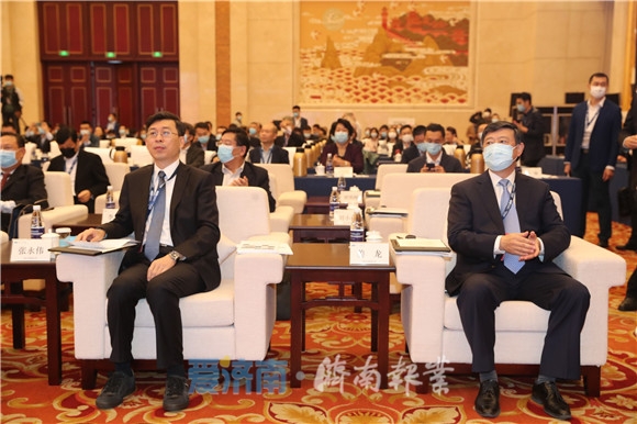2020氢能产业发展创新峰会·济南举行 李毅中发表主旨演讲 凌文孙述涛致辞