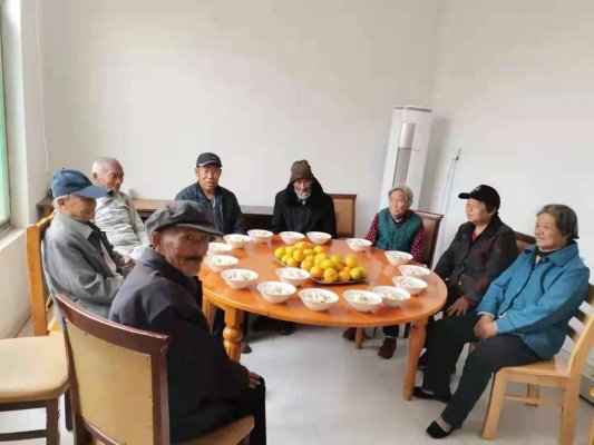 【幸福起步  康养孙耿】孙耿街道：幸福院“幸福餐” 幸福就在谈笑间