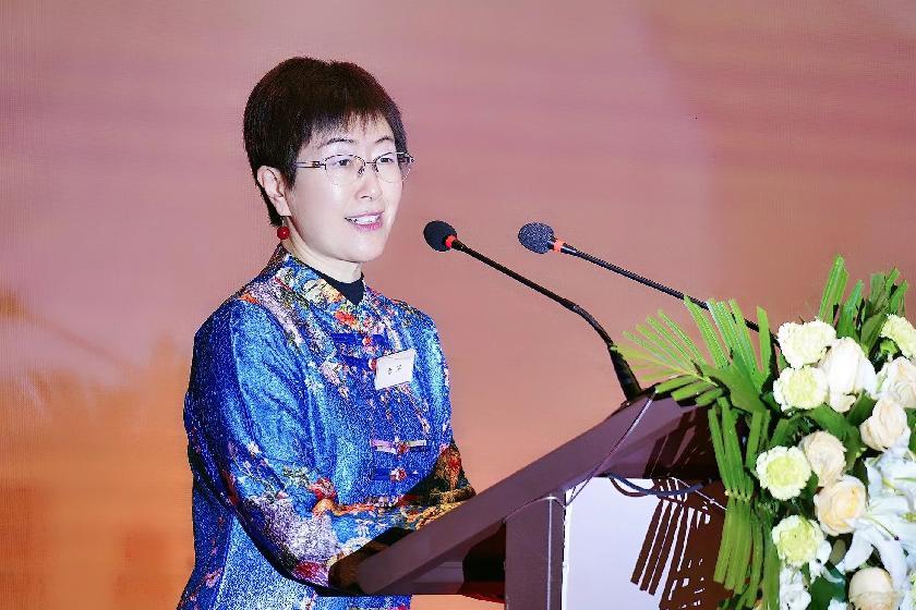 驻沪办主任蔡亮女士致辞