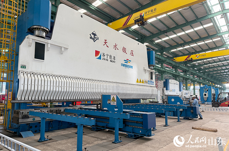 跃进港“共享车间”一角。人民网记者 刘祺摄