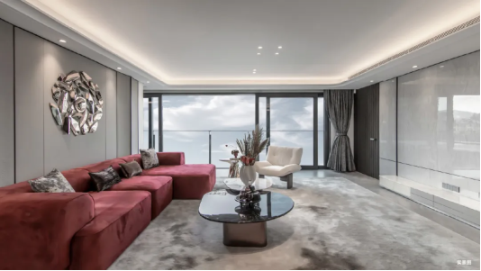 房间里的沙发

低可信度描述已自动生成