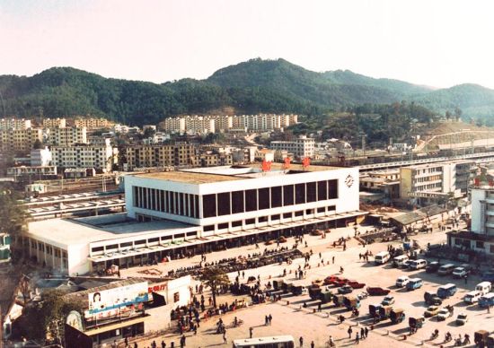 这是20世纪80年代的广东韶关站。