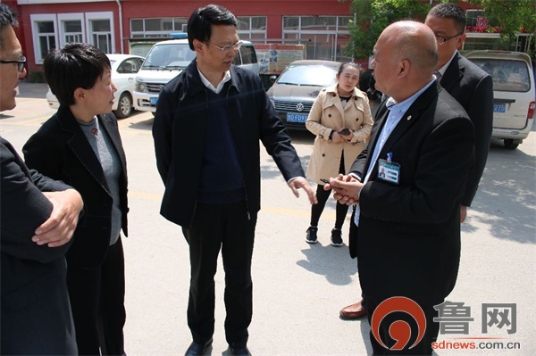 杨晓黎书记莅临桑村镇中心卫生院调研医疗保障工作,山亭区副区长廖华