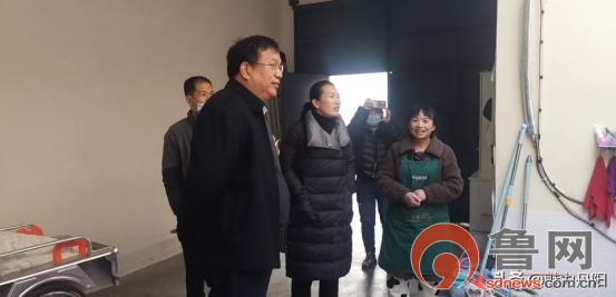 菏泽开发区丹阳街道武少俊孙玉勇等督导社区美丽庭院建设工作