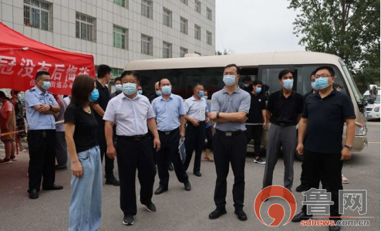 菏泽开发区党工委副书记刘勇一行到佃户屯街道督导检查环保及疫情防控