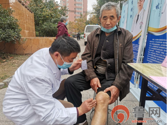 我为群众办实事——牡丹街道办事处社区卫生服务中心开展老年人健康义诊进社区活动
