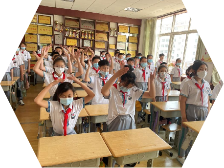 青岛胶州市常州路小学"悦动心灵,舞动未来"手指操活动记实