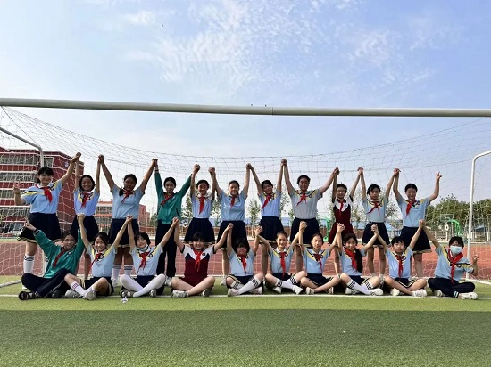 临沂新桥小学毕业季六(6)中队毕业风采展示