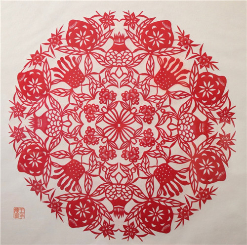 百年非遗看滨州|王德荣:一纸一剪刀常伴左右 巧手指尖描绘剪纸艺术