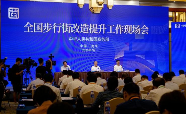 活力市北丨百年商圈蝶变重生 台东步行街升级工程全速推