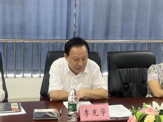6969李克学代表民建市委会对市直一支部新一届领导班子表示祝贺